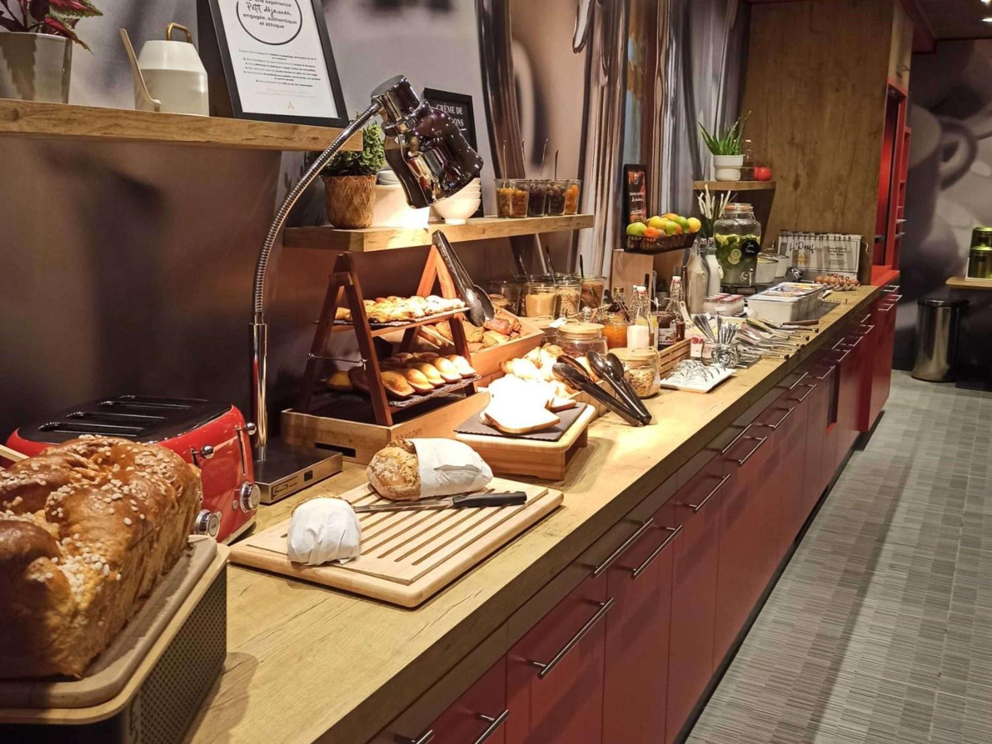 Ibis Toulon La Seyne Sur Mer Zewnętrze zdjęcie